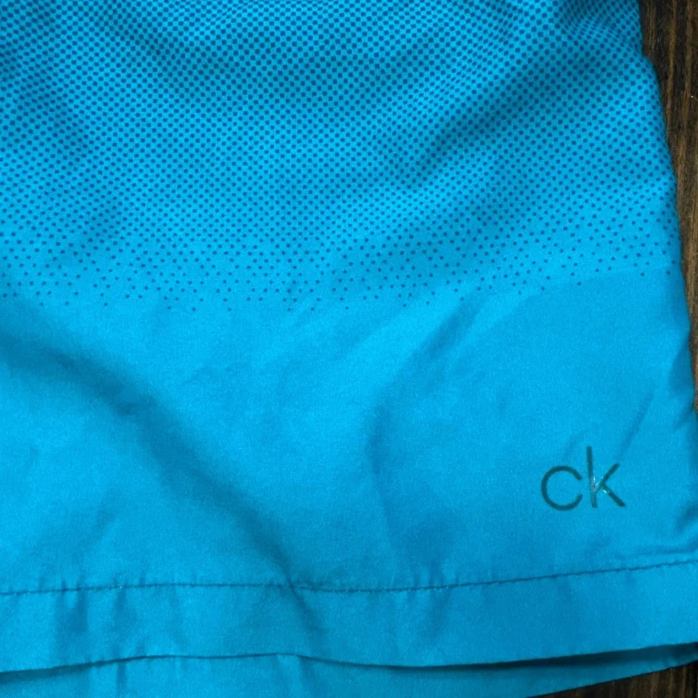 Calvin Klein Mens Swim Trunks Size M Turquoise Blue Micro Dot Mesh Lined Shorts